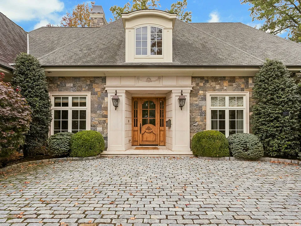 74 Roberts Rd