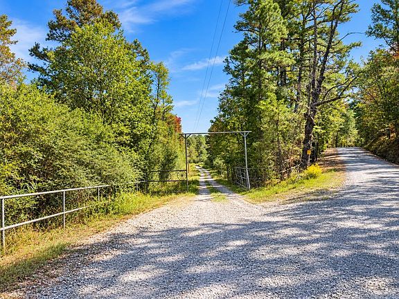 3rd image of Manfred Rd