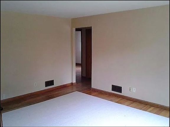 2nd image of 2577 Hilton Dr APT 2