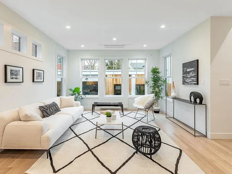 15 Gardner Rd #15 — Photo 3