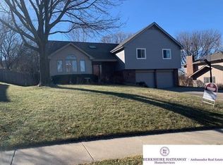 12315 Nicholas St, Omaha, NE 68154