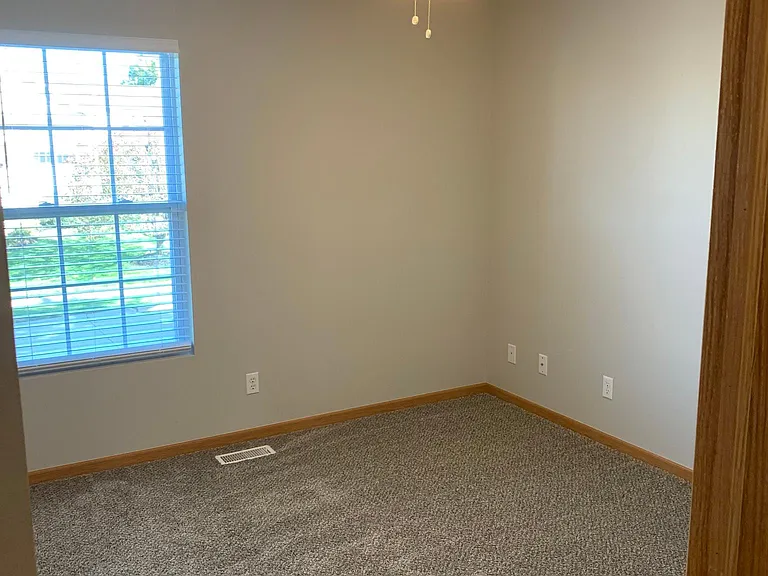 15427 Davidson St — Photo 12