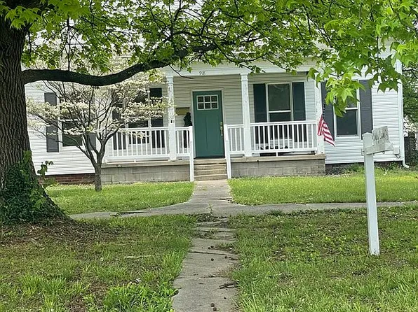 918 N Mulberry St, Mount Carmel, IL 62863