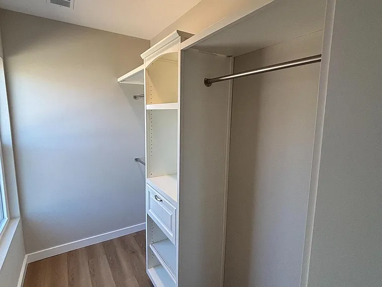129 Evans St — Photo 30