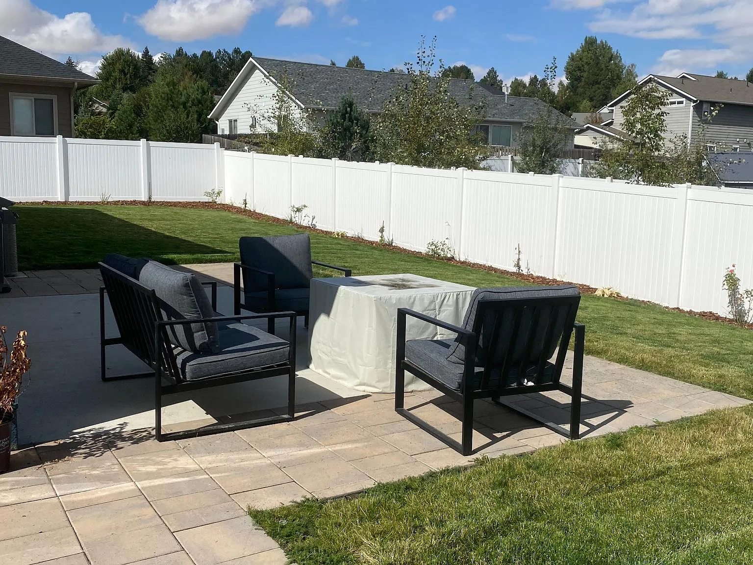 3 bed, 1600 sqft, $2,700 — Photo 4
