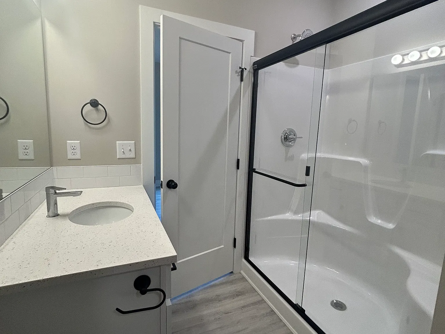 3 bed, 1212 sqft, $1,650 — Photo 4