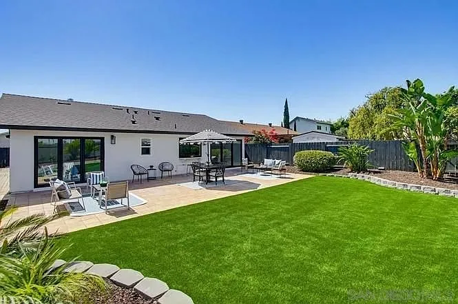 7415 Bovet Way — Photo 27