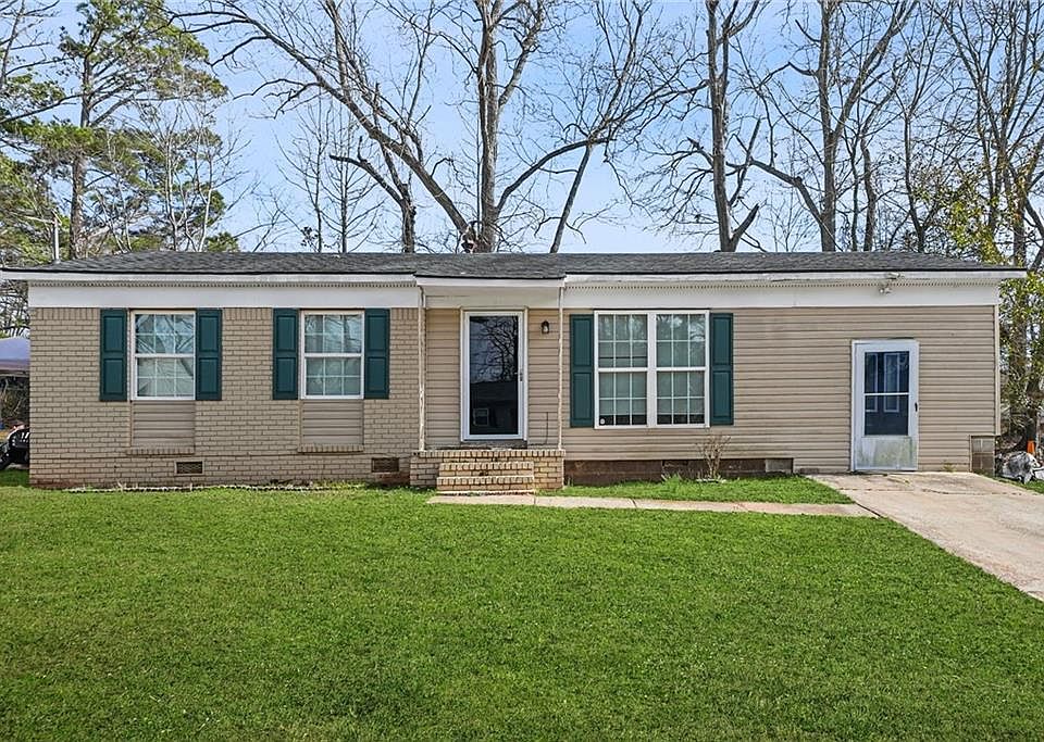 1st image of 8 Westgate Park Dr