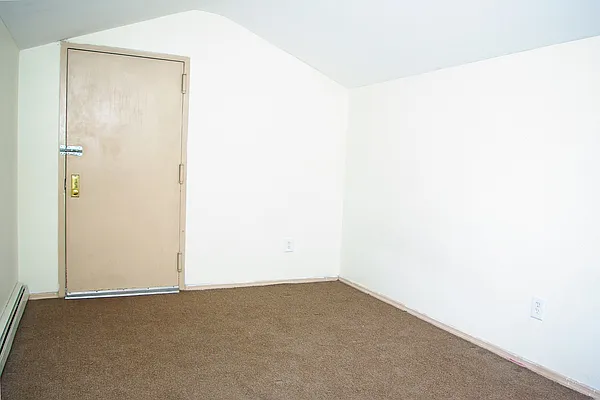 Rented by Joanne Gay Realty Inc | media 31