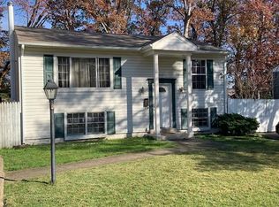 14989 Alaska Rd, Woodbridge, VA 22191