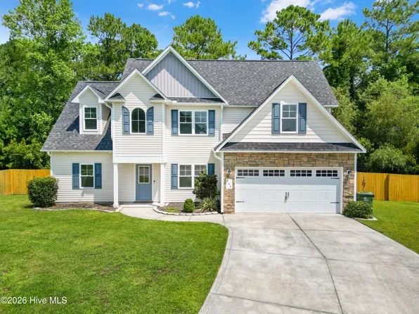 906 Gulf Chase Court, Sneads Ferry, NC 28460