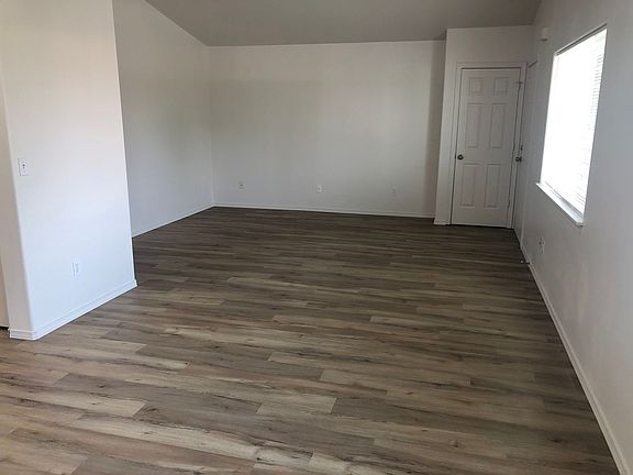 3rd image of 2748-2750 NW 8th St