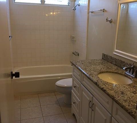 Upstairs guest bathroom