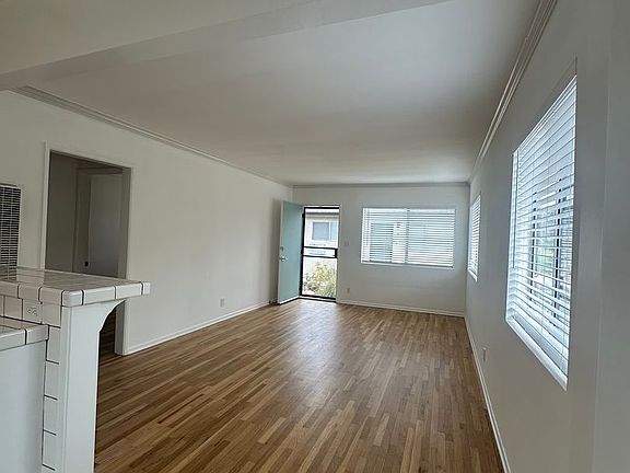 2nd image of 2017 Euclid St APT A