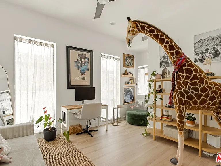 14146 Hortense St — Photo 36