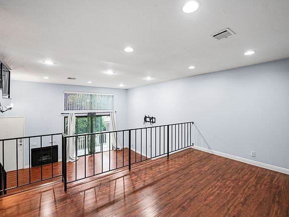 5th image of 8283 Willis Ave APT 11
