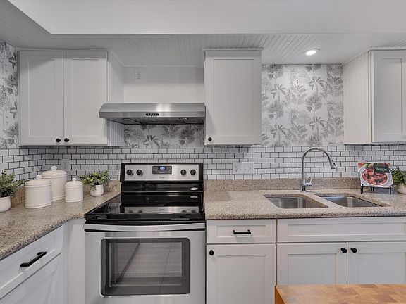 4th image of 1304 Seaton Rd APT 2