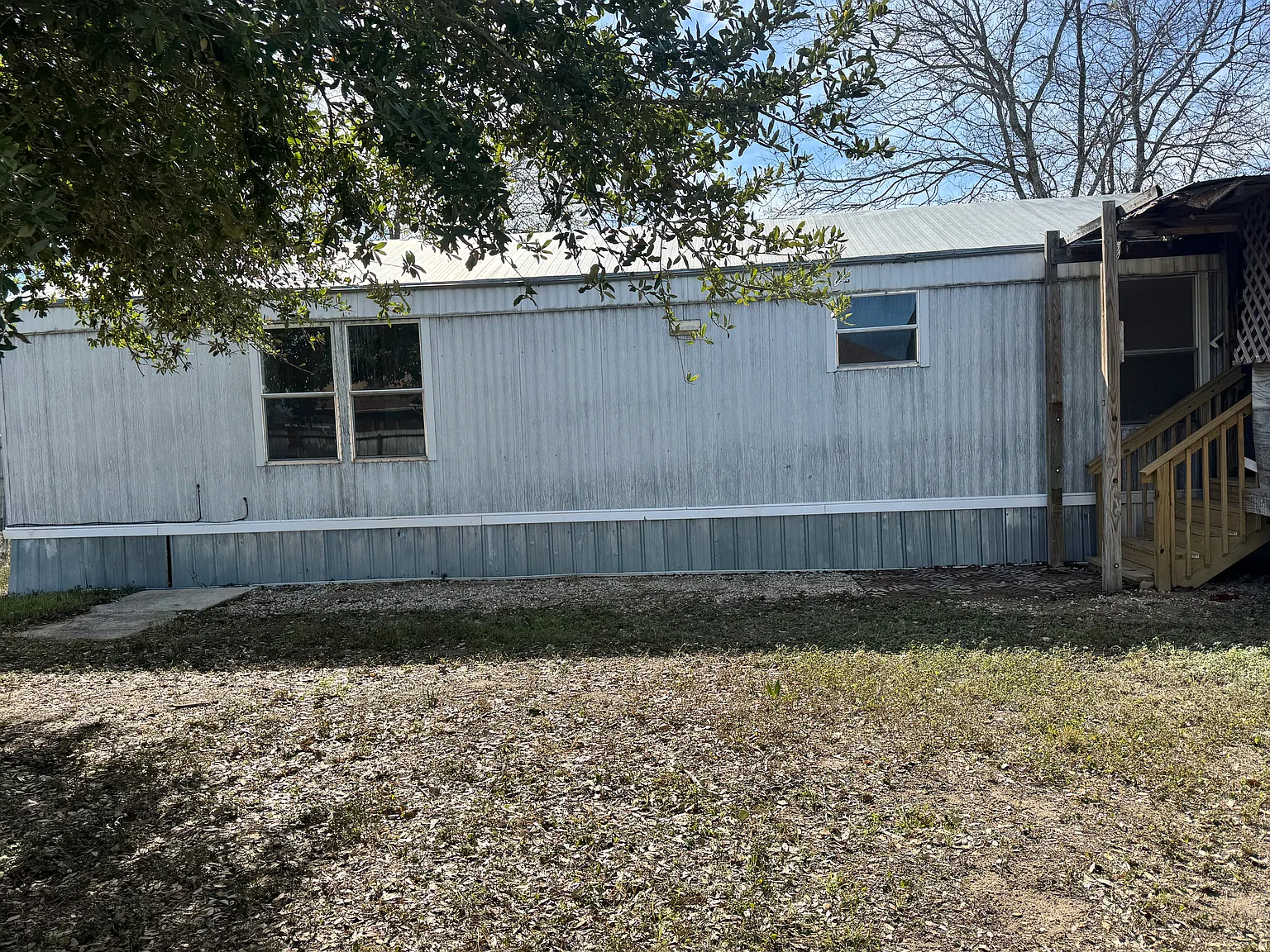 2 bed, 896 sqft, $1,300 — Photo 2