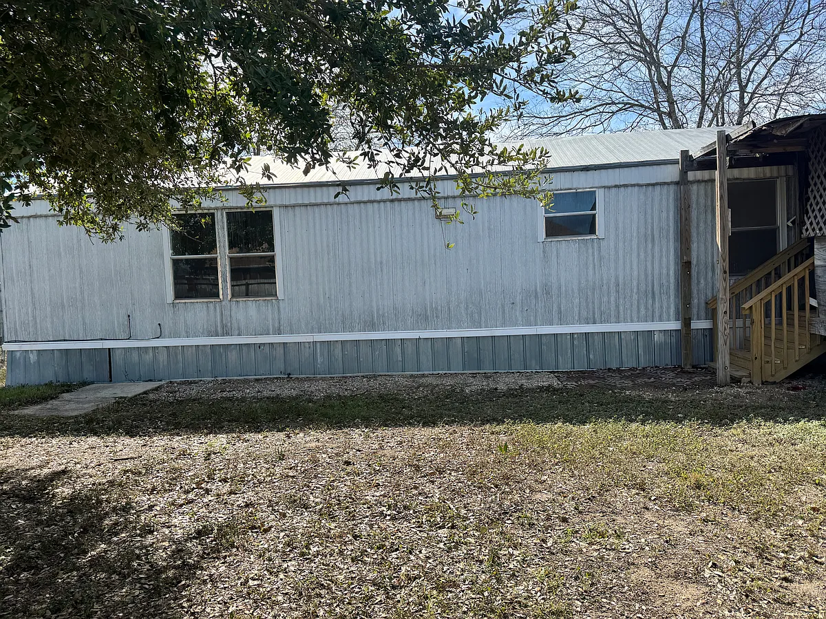 Building Photo - 17310 State Highway 16 S