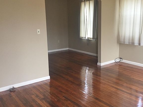 Living Room (first view)