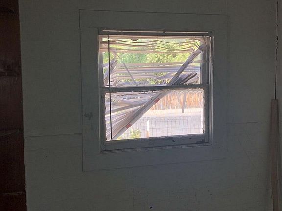3rd image of 1005 North St