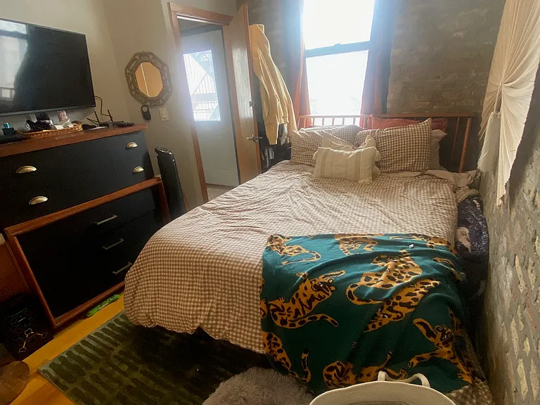 1151 W Erie St #3R — Photo 14