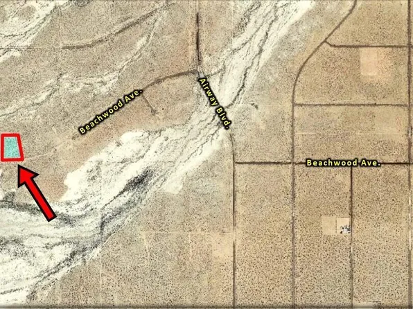 Beachwood Ave, Edwards, CA 93523