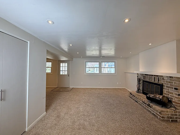 18056 S Shore Ln W — Photo 14