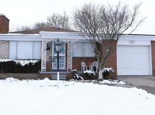 11911 Buffalo St, Hamtramck, MI 48212