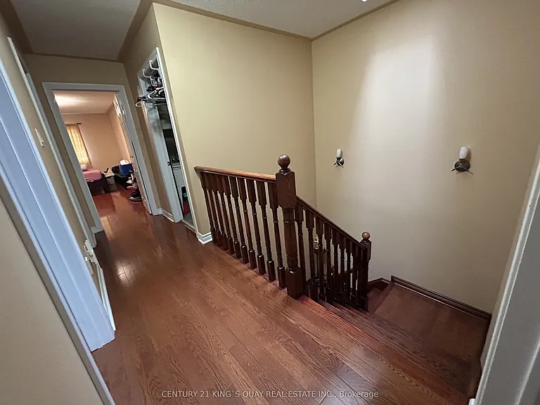 558 Lumberton Cres — Photo 14