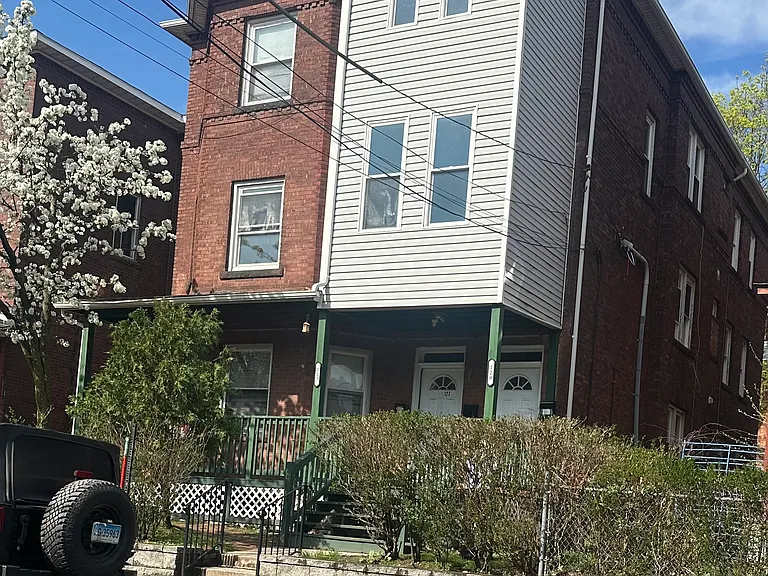 Putnam St — Photo 1