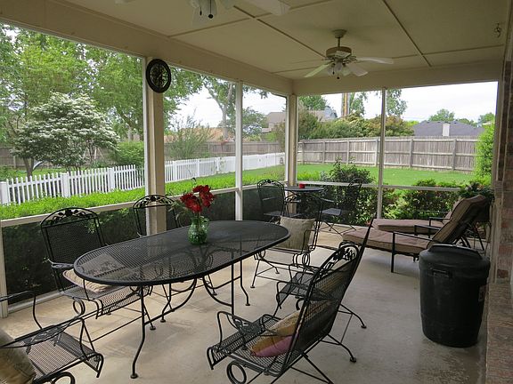Screened in Patio