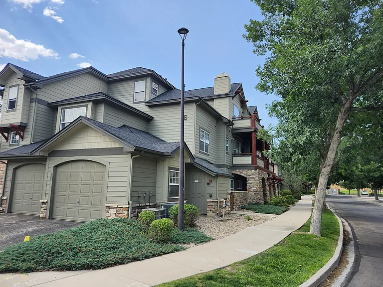5220 Boardwalk Dr #E34 — Photo 2