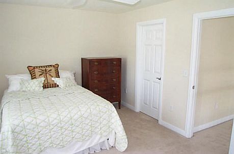 3rd image of 6129 Renwell Ln