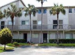6301 Newtown Cir APT B2, Tampa, FL 33615