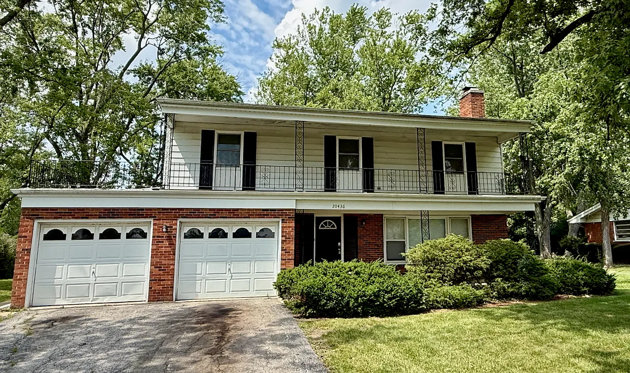 20436 Arcadian Dr photo 1