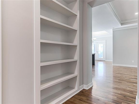 3rd image of 8141 N Farley Ave
