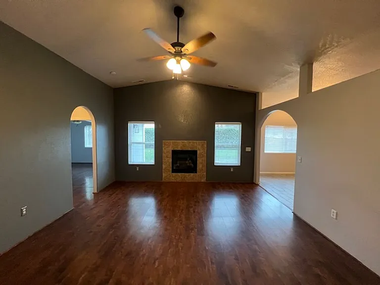 1777 Key Dr — Photo 2