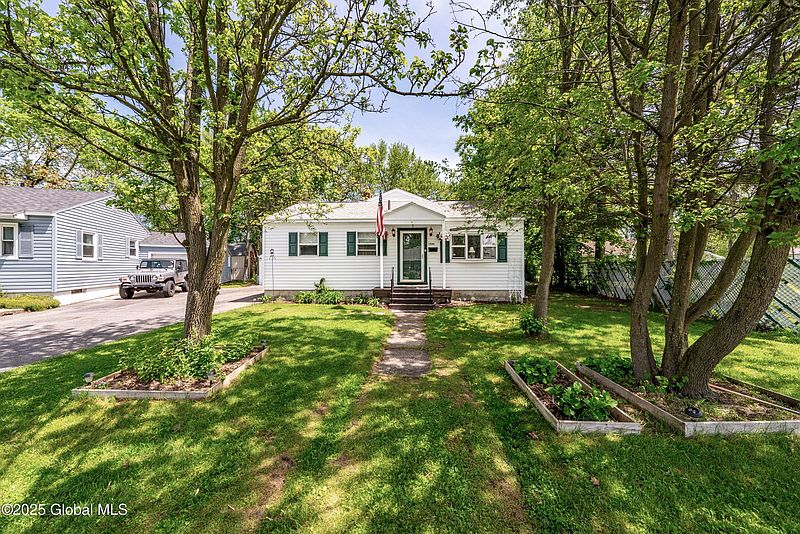 2nd image of 1549 Unadilla Street