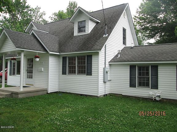 4th image of 1709 W Maplewood St