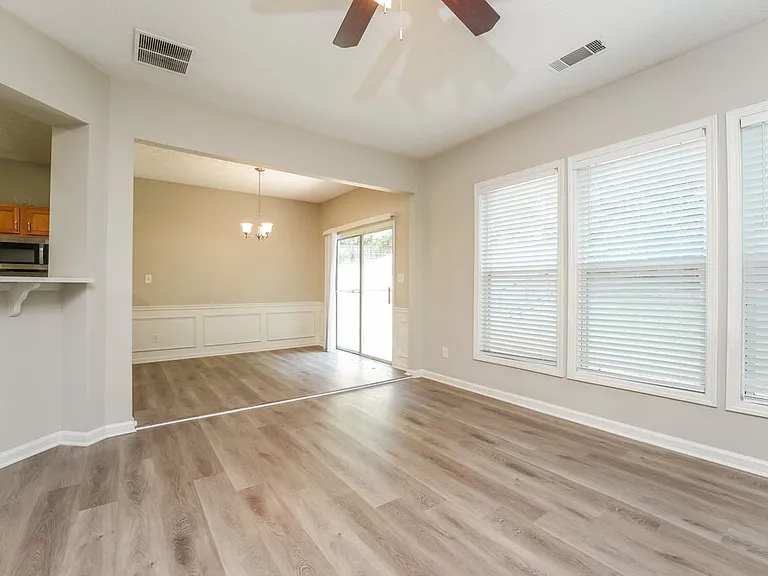 205 Cool Weather Dr — Photo 6