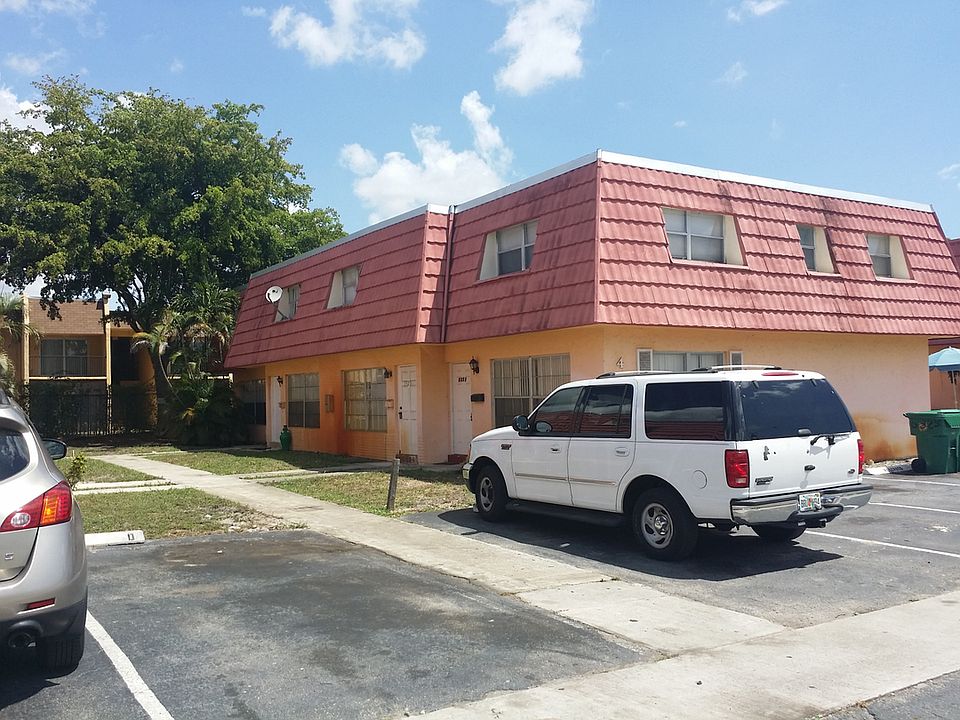 1st image of 5323 NW 27th St