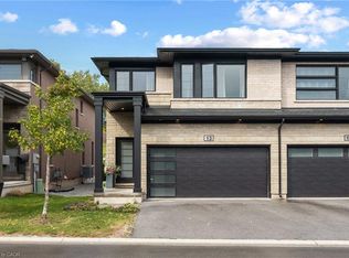 4552 Portage Rd #13, Niagara Falls, ON L2E6A8