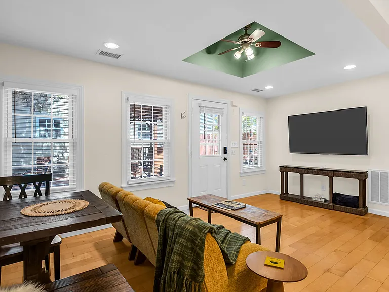 929 Fatherland St #B — Photo 20