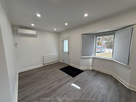 4th image of 92 39th St #2