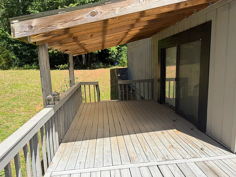 360 Jennings Rd — Photo 5