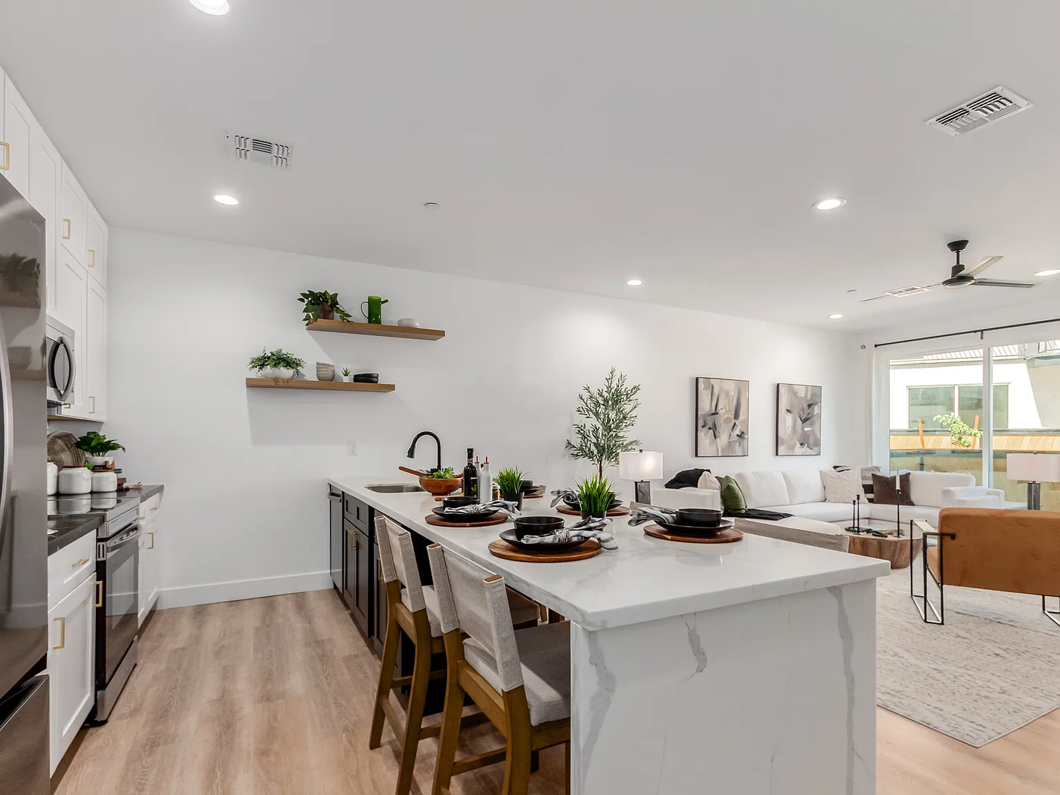 Sonoran Townhomes — Photo 1