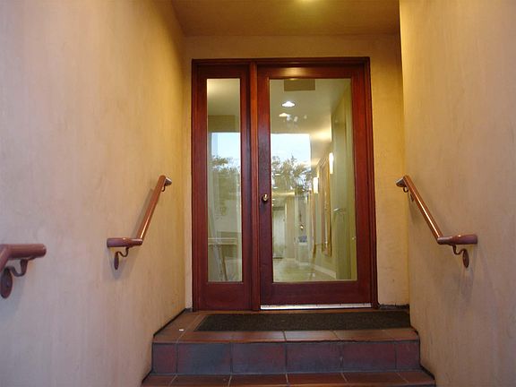 2nd image of 3355 Keystone Ave APT 4