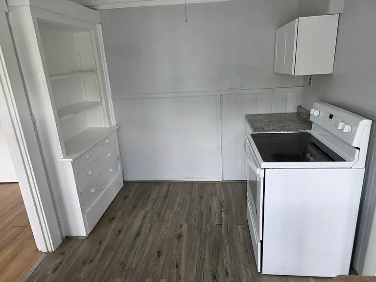 23 S Main St #10 — Photo 8