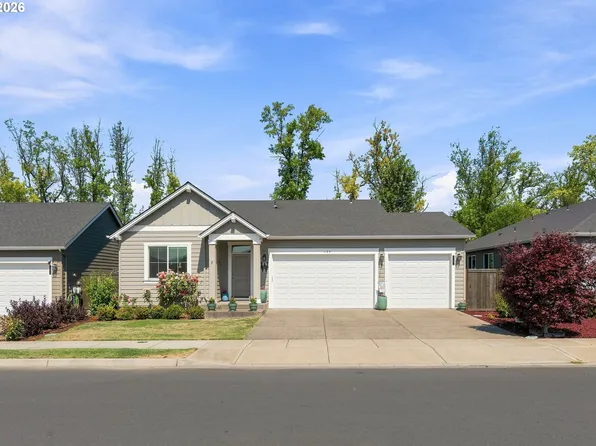 127 NE Hill Way, Estacada, OR 97023